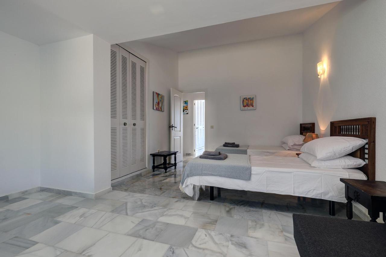 Quaint 2 Bedroom Townhouse With Pool Close To Sea! Benalmádena Esterno foto